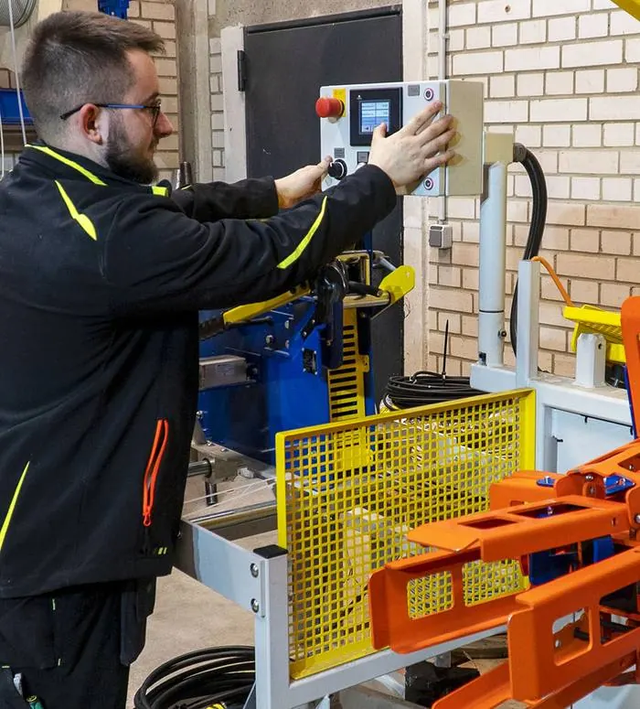 Inbetriebnahme einer Sondermaschine